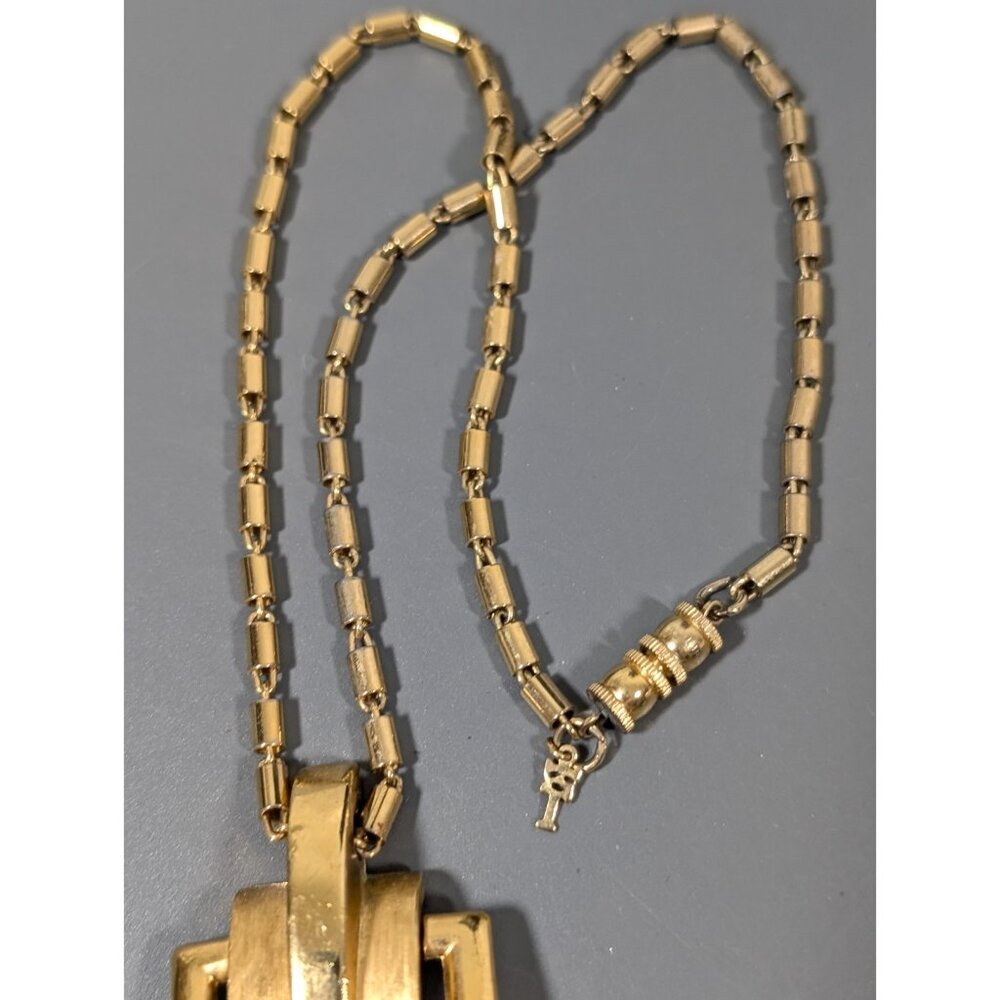 VTG Crown Trifari Textured Polished Belt Buckle Pendant‎ Necklace 17 in MCM - Picture 7 of 10